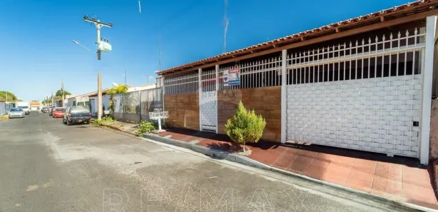 Casa com 3 Quartos à venda, 220m² no Setor Leste, Brasília