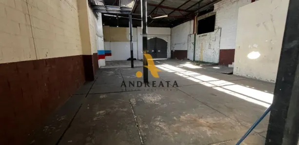 Galpão/Depósito/Armazém para alugar, 1638m² no Madureira, Rio de Janeiro