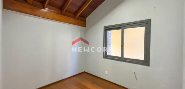 Casa de Condomínio com 3 Quartos à venda, 137m² no Planalto, Gramado