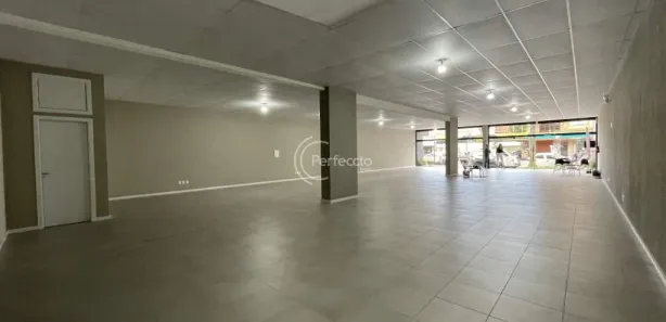 Ponto Comercial para alugar, 362m² no São Luiz, Caxias do Sul