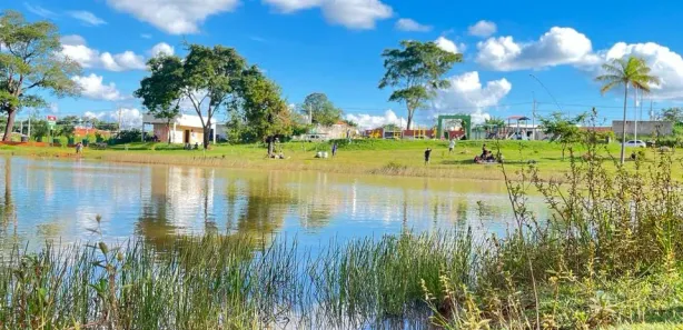 Casa de Condomínio com 2 Quartos à venda, 300m² no Setor Central, Brasília