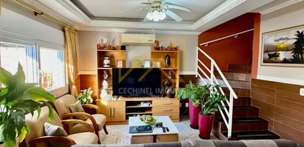 Sobrado com 3 Quartos à venda, 190m² no Vila Bom Princípio, Cachoeirinha