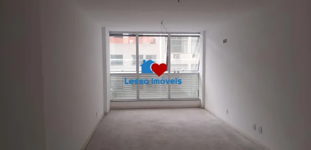 Sala Comercial à venda, 32m² no Ingá, Niterói