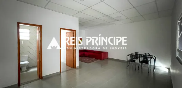 Ponto Comercial para alugar, 43m² no Gardênia Azul, Rio de Janeiro