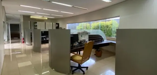 Sala Comercial para alugar, 1000m² no Centro, Campo Mourão