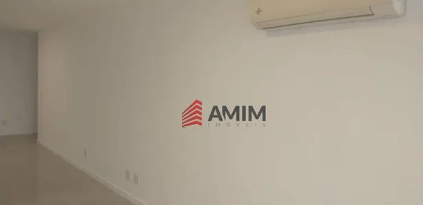 Sala Comercial à venda, 32m² no Ingá, Niterói
