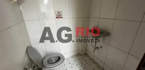 Ponto Comercial para alugar, 100m² no Taquara, Rio de Janeiro