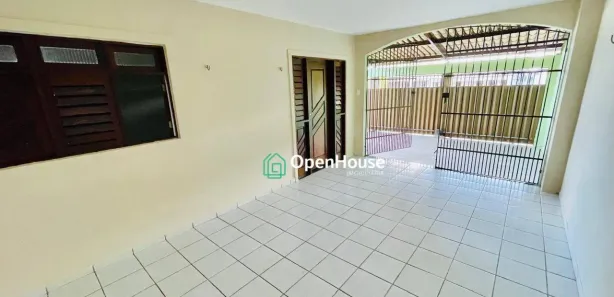 Casa com 3 Quartos para alugar, 185m² no Candelária, Natal
