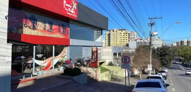 Sala Comercial para alugar, 385m² no Nossa Senhora de Lourdes, Caxias do Sul