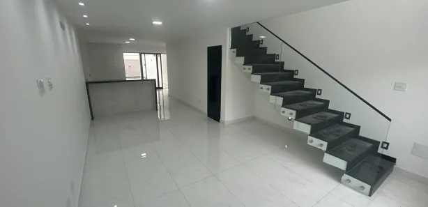 Casa de Condomínio com 3 Quartos à venda, 140m² no Campo Grande, Rio de Janeiro