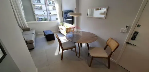 Apartamento com 2 Quartos para alugar, 74m² no Laranjeiras, Rio de Janeiro