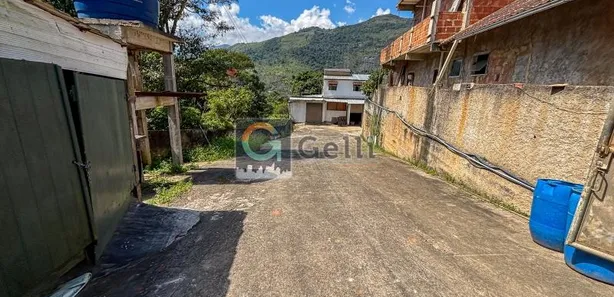 Galpão/Depósito/Armazém para alugar, 339m² no Quarteirão Brasileiro, Petrópolis