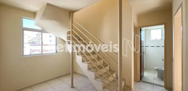 Apartamento com 3 Quartos para alugar, 120m² no Santa Tereza, Belo Horizonte