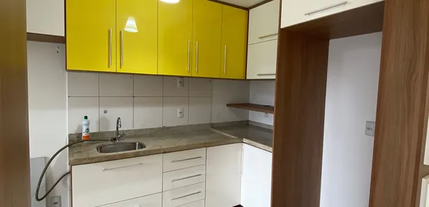 Apartamento com 3 Quartos para alugar, 91m² no São Jorge, Manaus