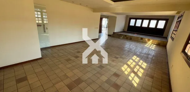 Imóvel Comercial com 7 Quartos para alugar, 640m² no Santa Tereza, Belo Horizonte