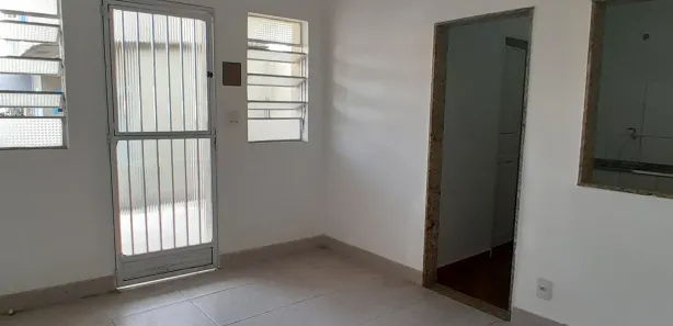 Casa com 2 Quartos para alugar, 60m² no Centro, Nova Iguaçu