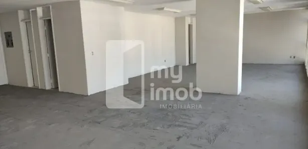 Sala Comercial à venda, 103m² no Centro, Anápolis