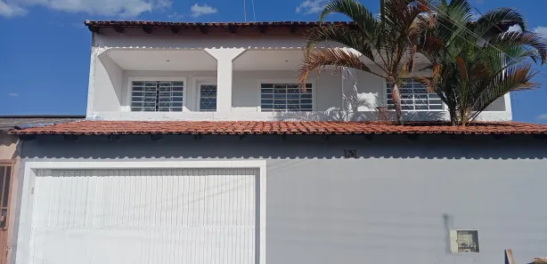 Sobrado com 5 Quartos para alugar, 198m² no Santa Maria, Brasília