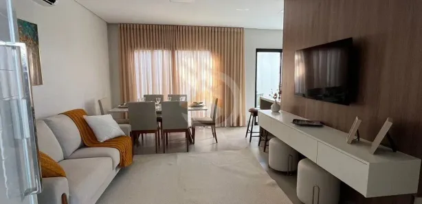 Sobrado com 3 Quartos para alugar, 154m² no Vila Rosa, Goiânia