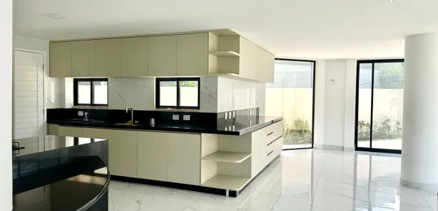 Casa de Condomínio com 4 Quartos à venda, 478m² no Candelária, Natal