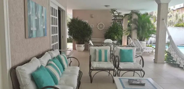 Casa de Condomínio com 5 Quartos para venda ou aluguel, 800m² no Candelária, Natal