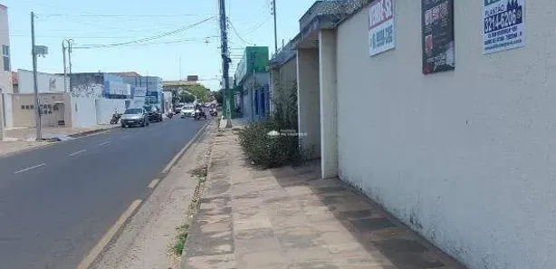 Imóvel Comercial com 4 Quartos à venda, 240m² no Centro, Piripiri