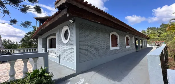 Fazenda/Sítio com 5 Quartos para alugar, 300m² no Barrinha, São Lourenço da Serra