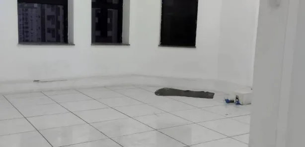 Sala Comercial para venda ou aluguel, 44m² no Embaré, Santos