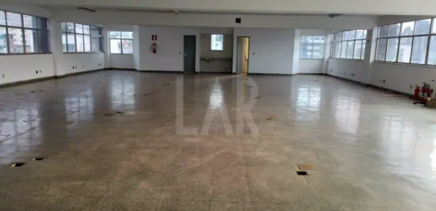 Sala Comercial para alugar, 550m² no Santa Efigênia, Belo Horizonte