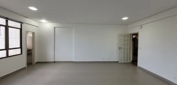 Sala Comercial para alugar, 50m² no Serra, Belo Horizonte
