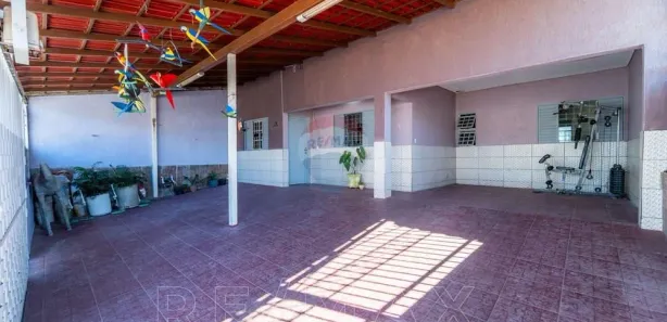 Casa com 3 Quartos à venda, 220m² no Setor Leste, Brasília