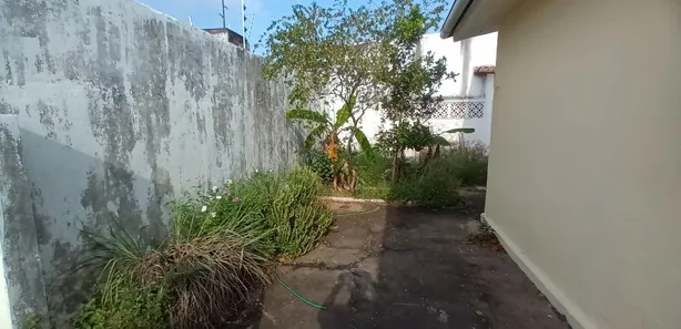 Casa com 2 Quartos para alugar, 140m² no Candelária, Natal
