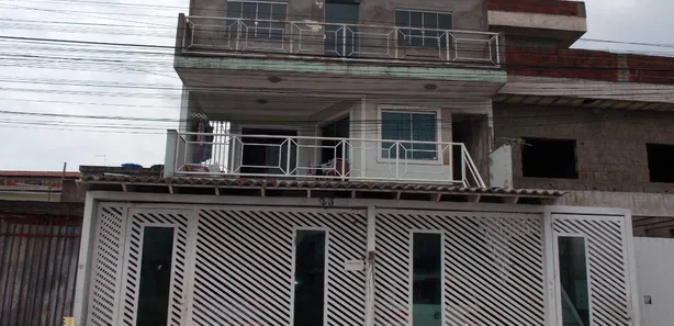 Sobrado com 6 Quartos à venda, 400m² no Santa Maria, Brasília