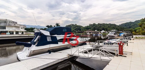 Casa com 5 Quartos à venda, 900m² no Guararú, Guarujá