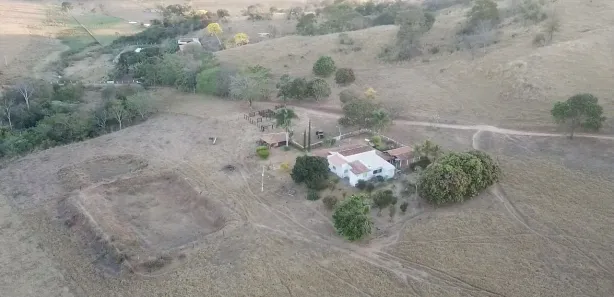 Fazenda/Sítio com 3 Quartos à venda, 5m² no Área Rural de Inhumas, Inhumas