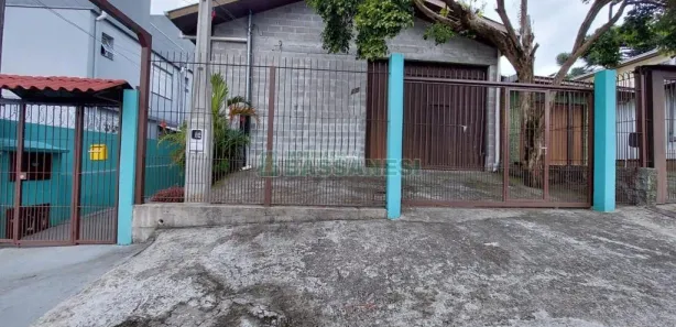 Galpão/Depósito/Armazém para alugar, 140m² no Cruzeiro, Caxias do Sul