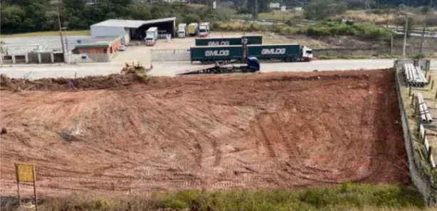 Galpão/Depósito/Armazém para venda ou aluguel, 2000m² no Parque Paraíso, Itapecerica da Serra