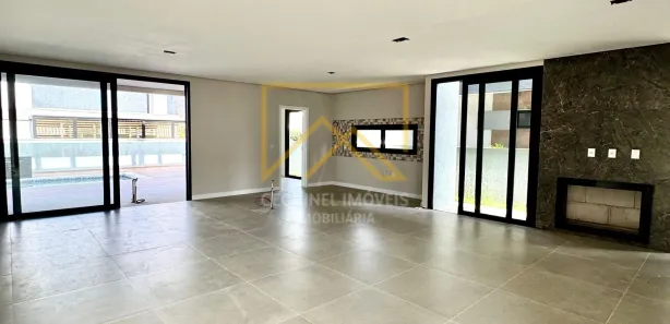 Sobrado com 4 Quartos à venda, 252m² no Distrito Industrial, Cachoeirinha
