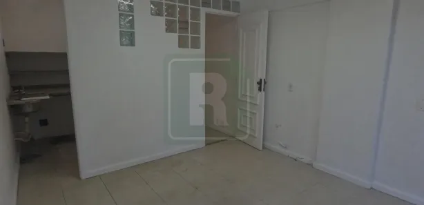 Sala Comercial à venda, 30m² no São Francisco, Niterói