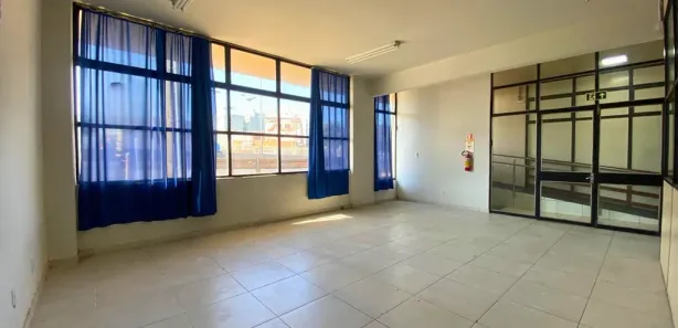 Sala Comercial à venda, 76m² no Centro, Canoas