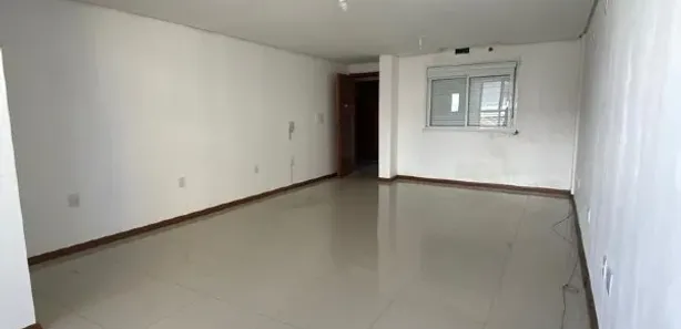 Sala Comercial para alugar, 32m² no Centro, Viamão