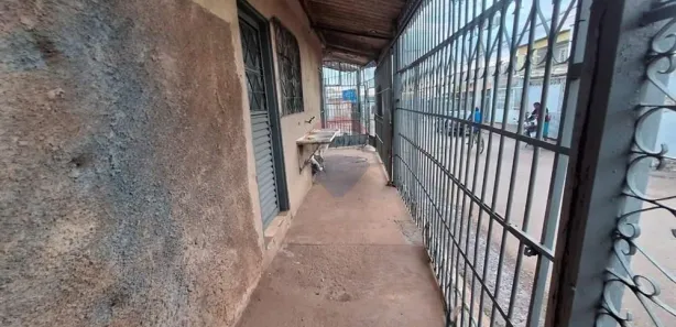 Casa com 5 Quartos à venda, 180m² no Samambaia Sul, Brasília