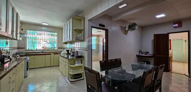 Casa com 5 Quartos à venda, 309m² no Dom Pedro I, Manaus