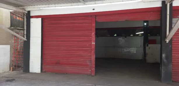 Galpão/Depósito/Armazém à venda, 700m² no Matatu, Salvador