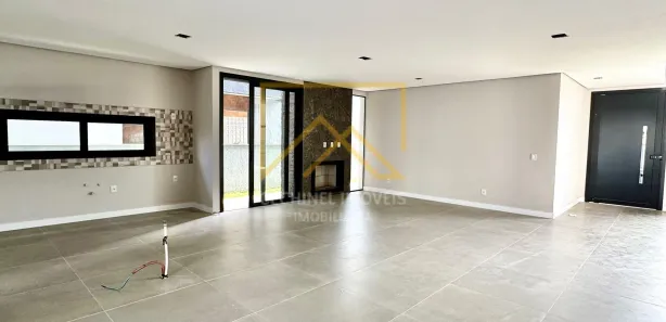 Sobrado com 4 Quartos à venda, 252m² no Distrito Industrial, Cachoeirinha