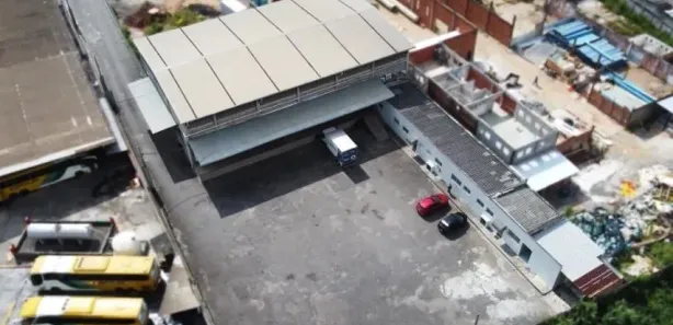 Galpão/Depósito/Armazém para alugar, 700m² no Fazenda Grande do Retiro, Salvador