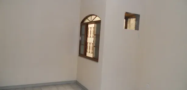 Casa com 2 Quartos para alugar, 10m² no Centro, Nova Iguaçu