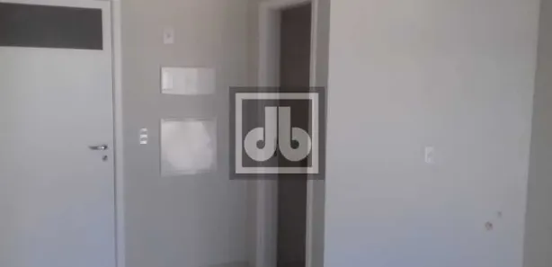 Sala Comercial à venda, 25m² no São Domingos, Niterói