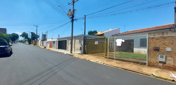 Casa com 3 Quartos à venda, 136m² no Vila Yamada, Araraquara