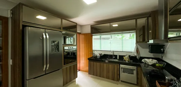 Casa com 4 Quartos à venda, 383m² no Jardins Valência, Goiânia